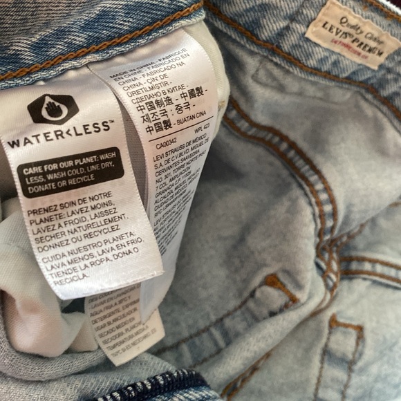 Levi’s Ribcage Straight Ankle Jeans size 26 perfect like new condition - Picture 11 of 13